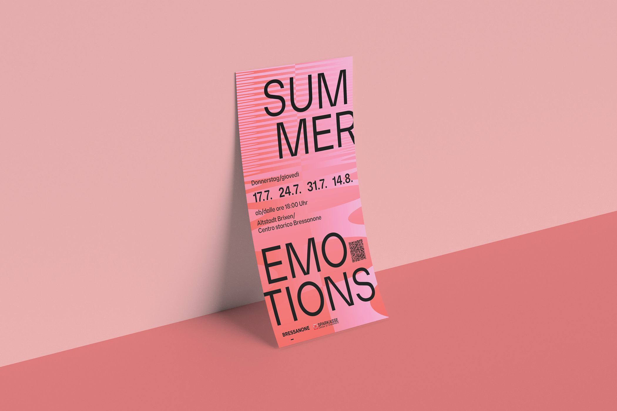 Pinkes Poster mit Text 'Summer Emotions' und Veranstaltungsterminen in Brixen.
